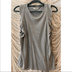 Glitter thread tank with ruffle sleeves
